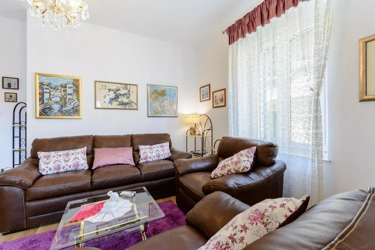 Bird Lamp Luxury Apartment Bacvice, Split